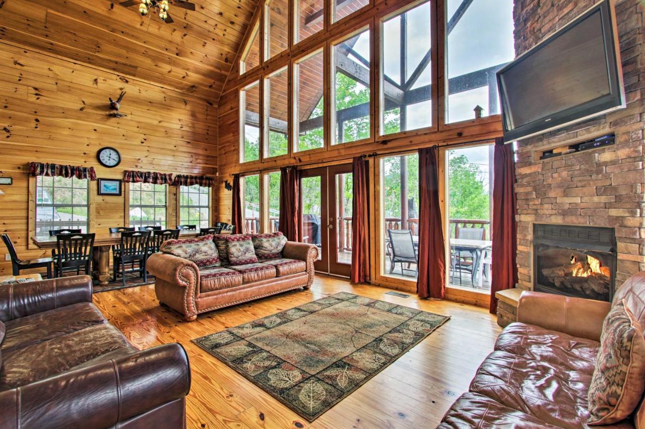 Expansive Gatlinburg Cabin Hot Tub, Deck And Grill! Dış mekan fotoğraf