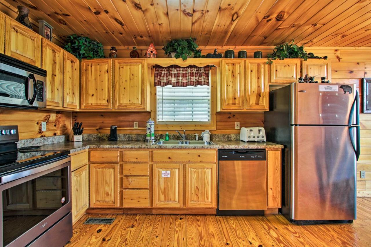 Expansive Gatlinburg Cabin Hot Tub, Deck And Grill! Dış mekan fotoğraf